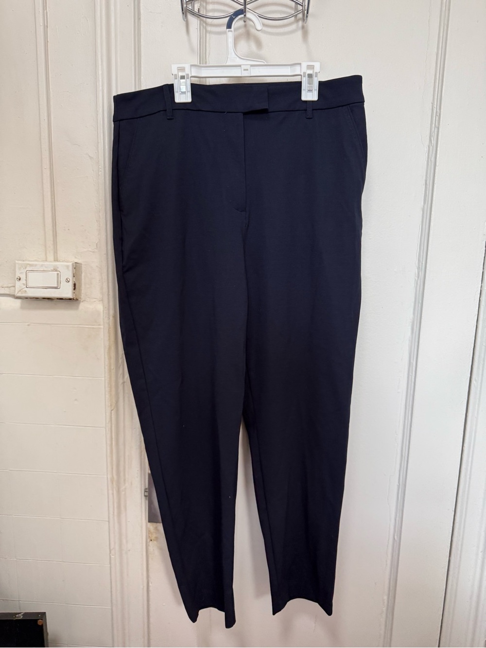Reitmans Navy Blue Women’s “the classic stretch” slim leg dress pants size 16